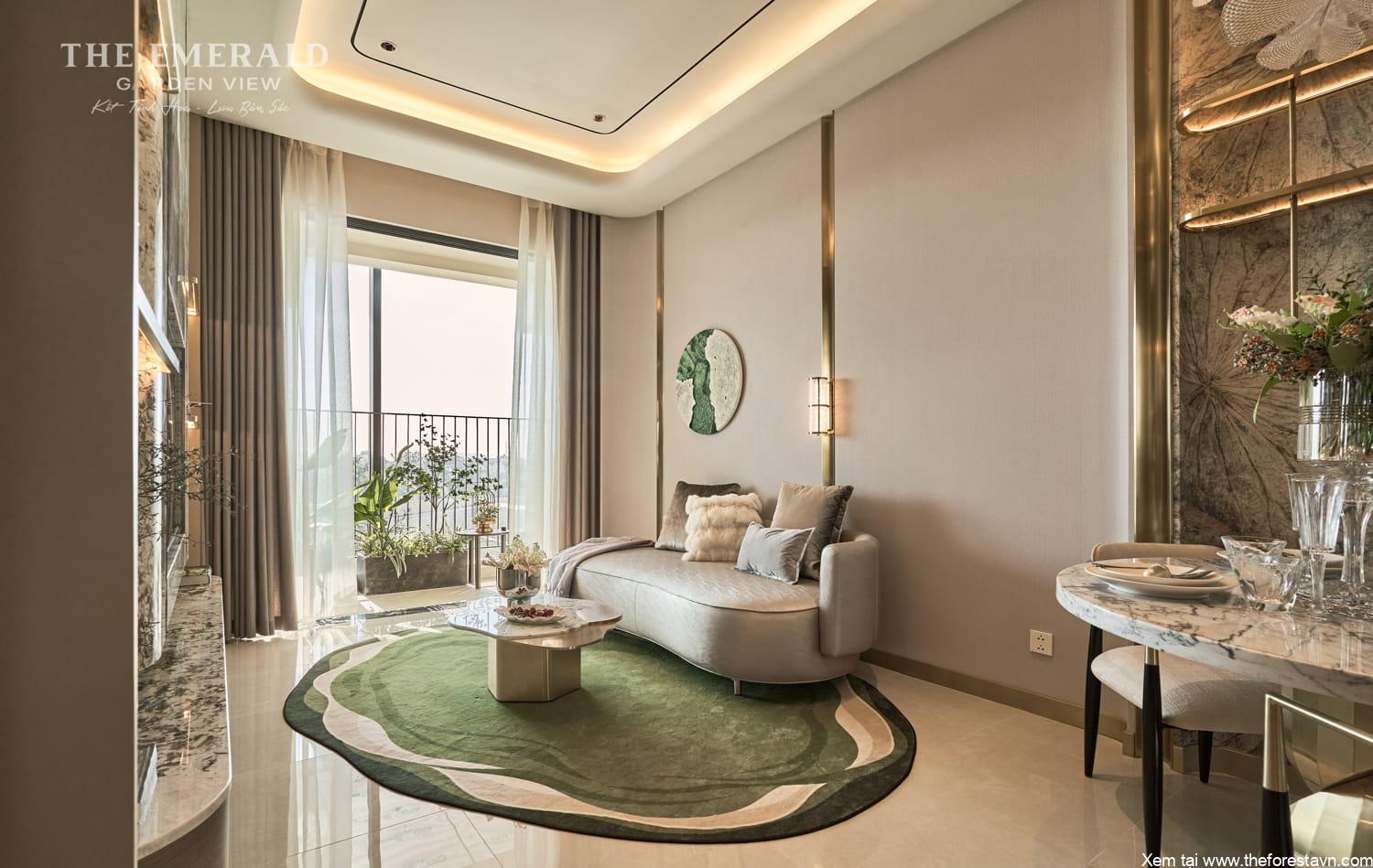 Phòng khách căn hộ mẫu 2PN The Emerald Garden, hướng ban công rộng mở